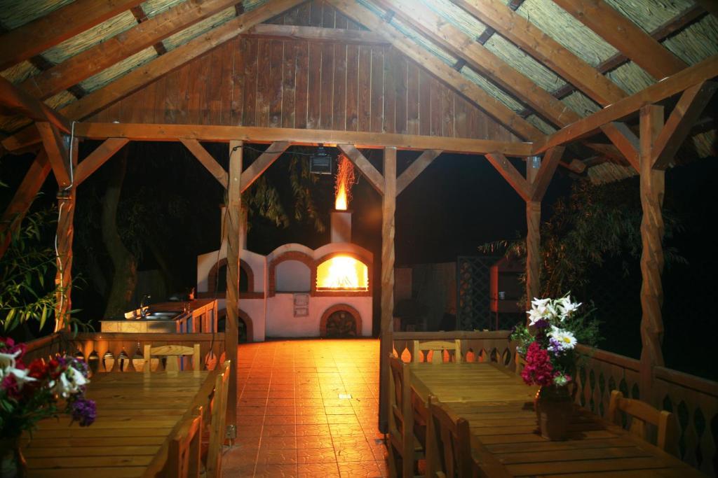 Casa Dintre Salcii Hotel Uzlina Zewnętrze zdjęcie