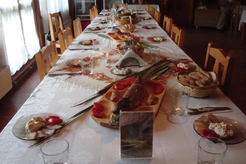 Casa Dintre Salcii Hotel Uzlina Zewnętrze zdjęcie